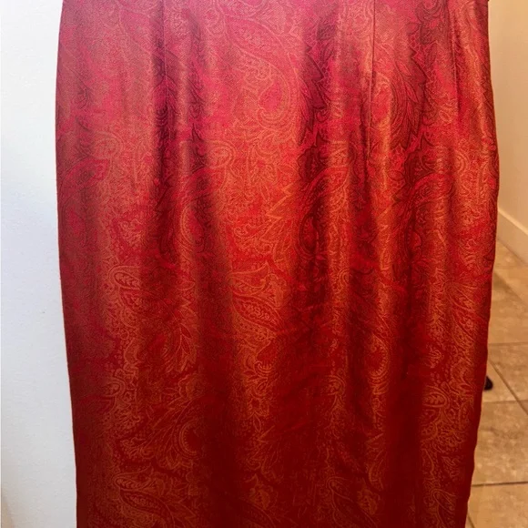 Giorgio Armani Red Paisley Skirt - Picture 3 of 8